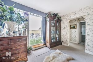 Landing to Roof Terrace- click for photo gallery